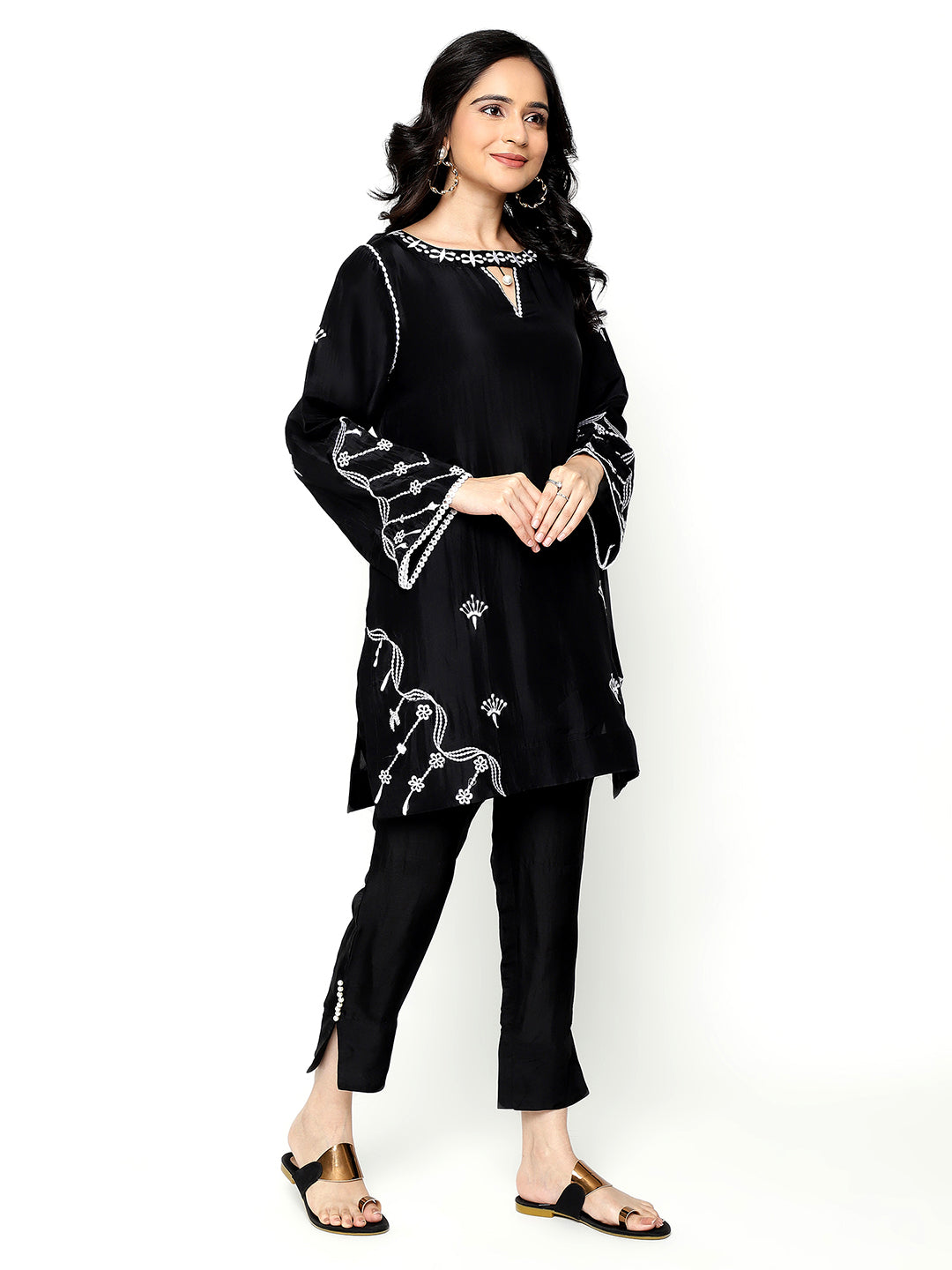Noir Luxè Kurta