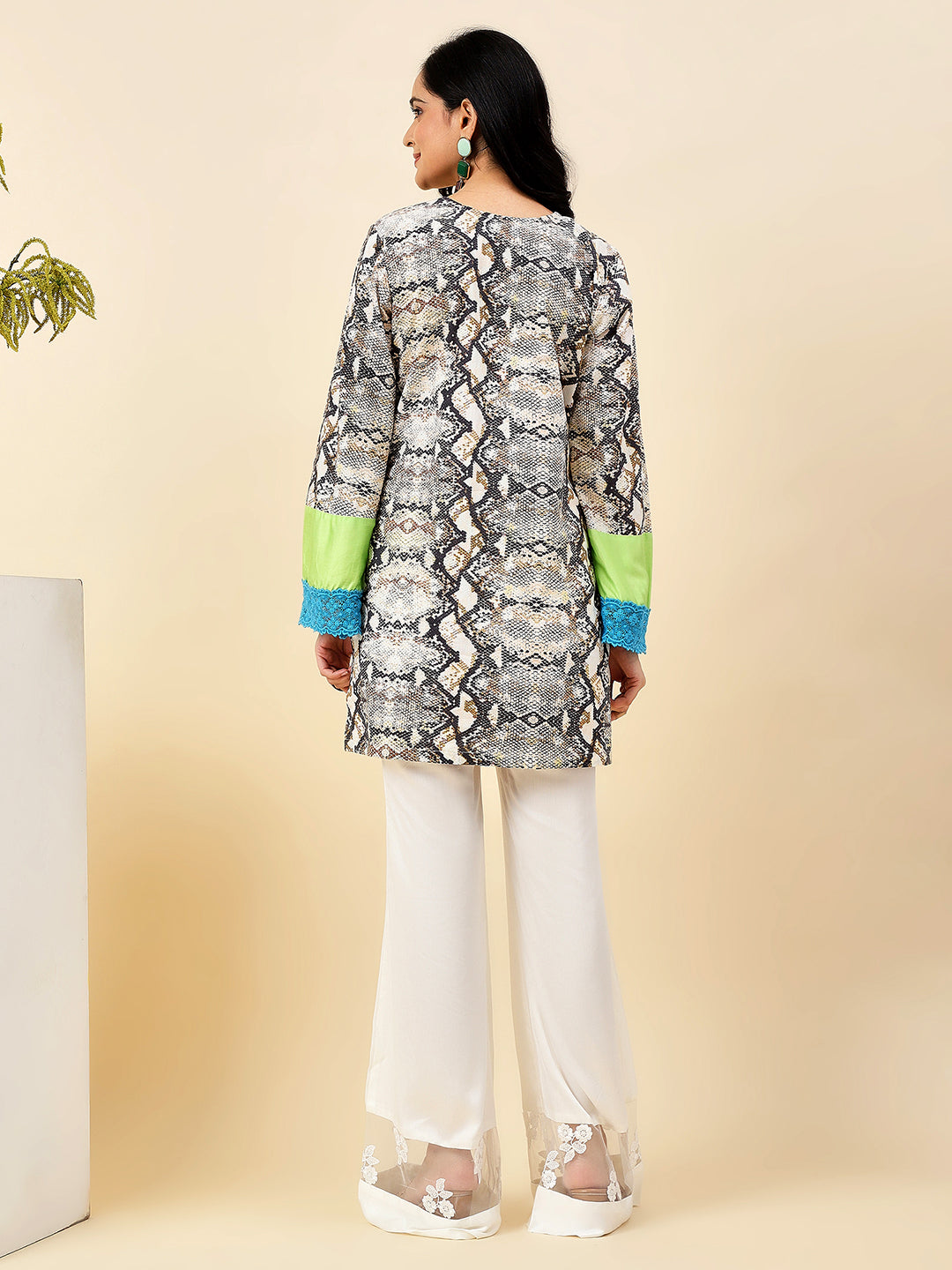 Serpentine Serenity Kurta